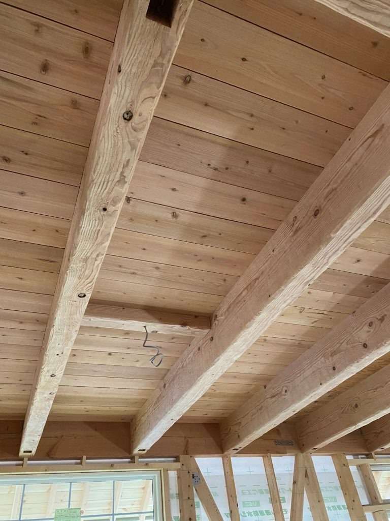 【愛知 アンティークな注文住宅】 S様宅　新築への軌跡⑪天井の板の張り付け工程